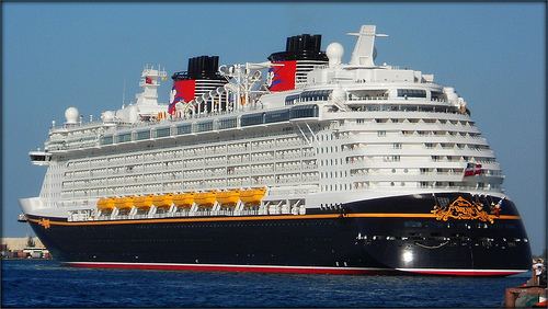 disney-cruise-ship